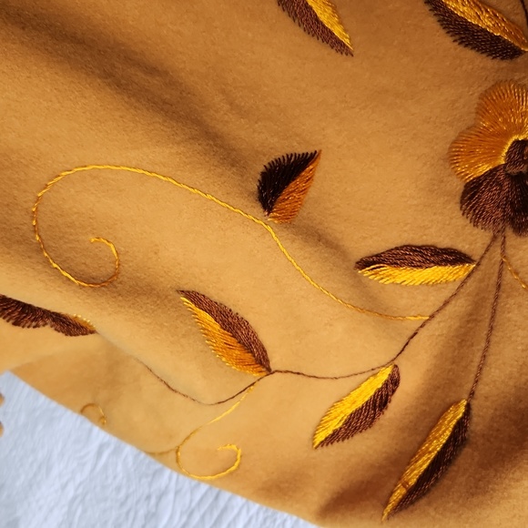 Poncho - One of a Kind - Picture 5 of 12